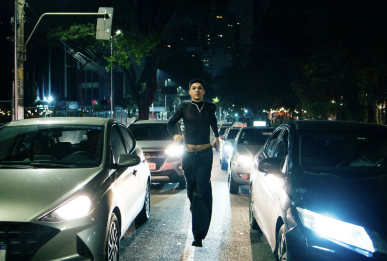 Pedro Lara completa o intenso e sensível álbum “Acelerado e Calmo”