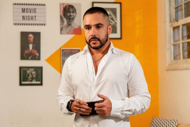 Rodrigo Tardelli revisita personagens gays interpretados e destaca a importância de cada papel