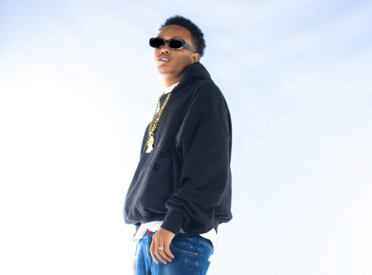 MC Erik anuncia o lançamento de “Qual Seu Desejo?” com JayA Luuck e MC KZS como prévia do álbum “7 Chaves”