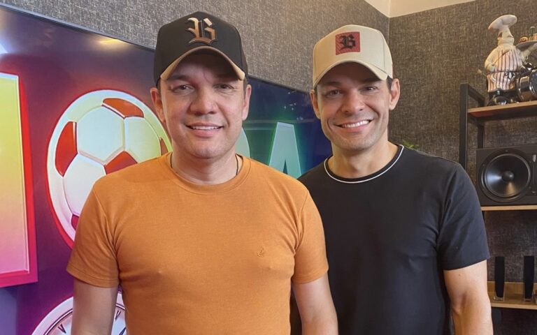 Os irmãos Leo & Júnior se apresentam e contam tudo no Hora Boras