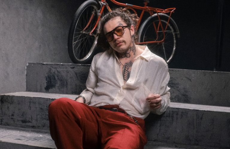 Whindersson Nunes lança seu primeiro álbum de estúdio “Se Eu Sofresse em 1985”