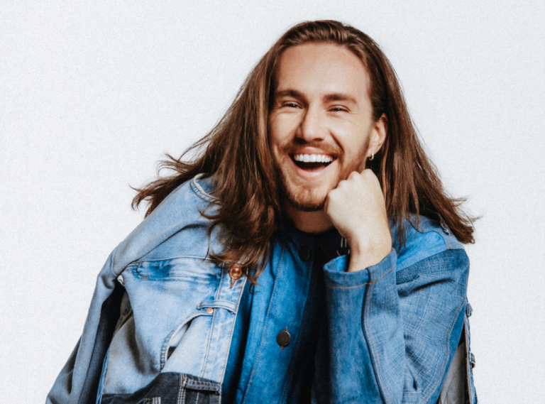 Show: Vitor Kley apresenta nova turnê na Audio neste sábado