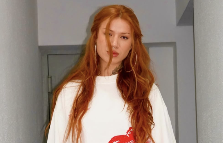 Elana Dara chega ao Rio nesta quinta (08), com a turnê ‘Odara’, com show intimista que desperta os cinco sentidos em nova fase da carreira