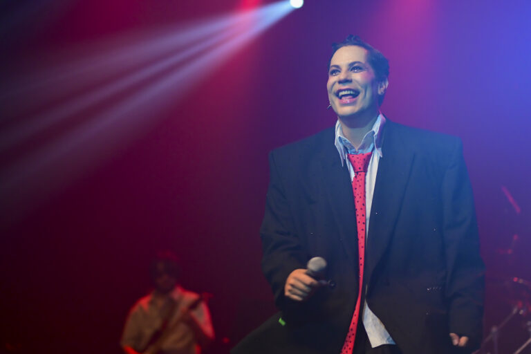 Christian Chávez leva a turnê ao público paulista com apresentações em Campinas e São Paulo
