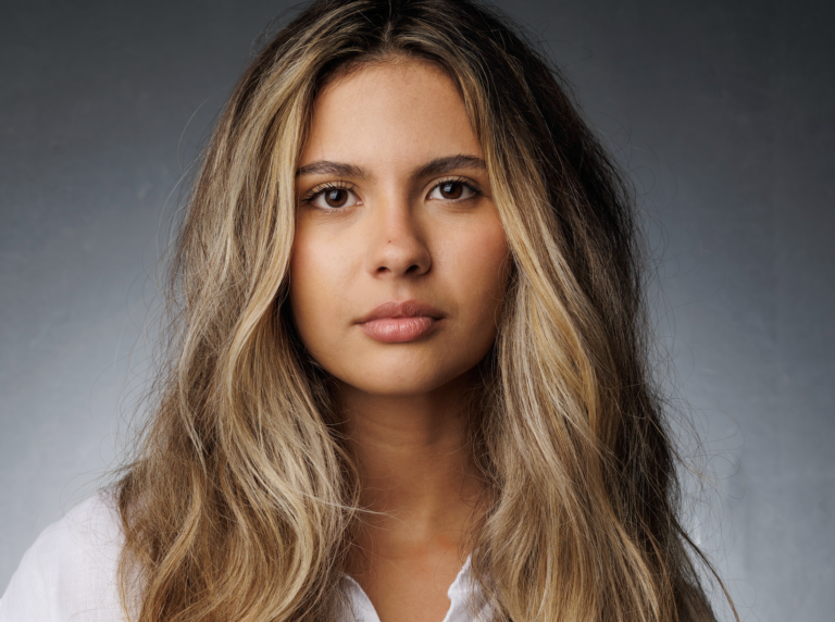 Dia da Mulher: Mariana Lewis brilha nos palcos de Londres e reforça o poder feminino no cenário internacional