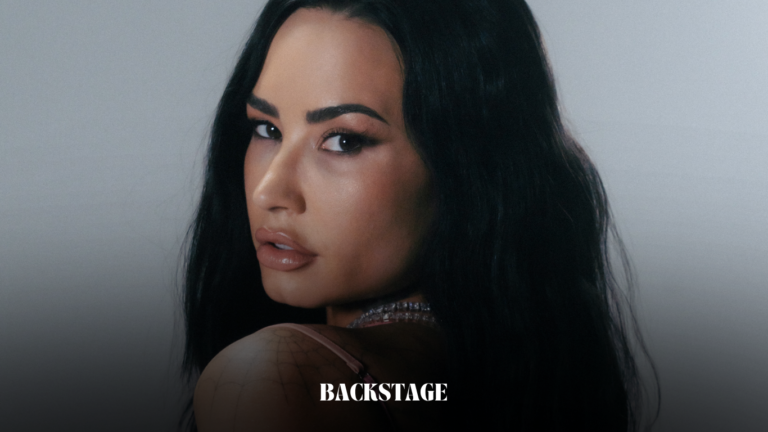 Demi Lovato lança o single “Low Rise Jeans”, faixa que integra seu nono álbum de estúdio
