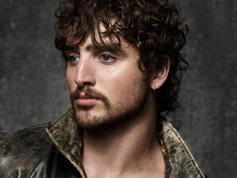 Benson Boone inicia novo capítulo da carreira com o lançamento de “The Time of My Life”