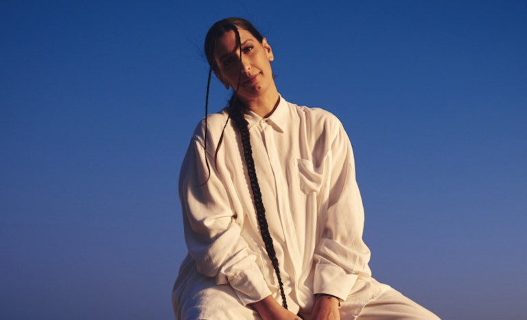 Ashibah apresenta Human, álbum de estreia construído ao longo de sete anos  