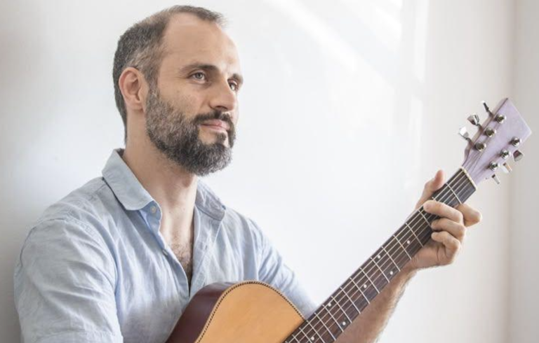 Gu Andersen consolida trajetória solo com álbum de estreia e show especial em São Paulo